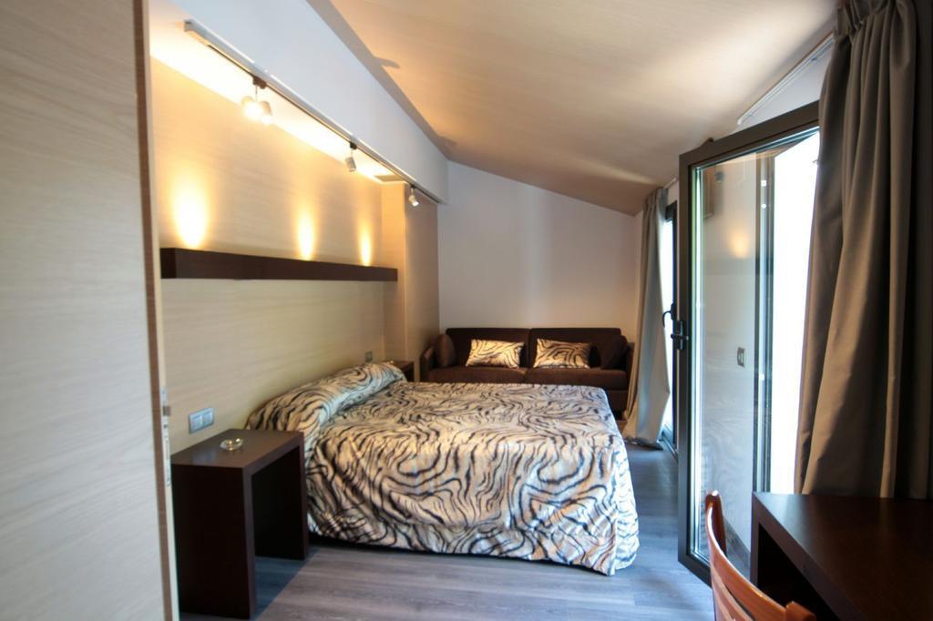 Hotel 9 Sant Antoni Ribes De Freser Room photo