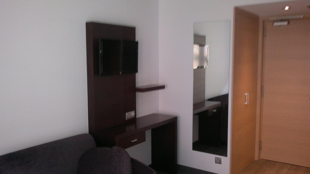 Hotel 9 Sant Antoni Ribes De Freser Room photo